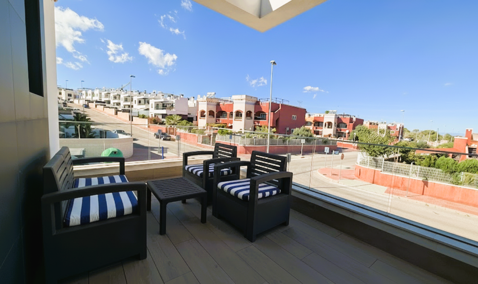 Sold - Sold! 3 Bedroom 4 Bathroom Villa in Villamartin - Pau 26, Villamartin, Alicante, Spain - Alicante