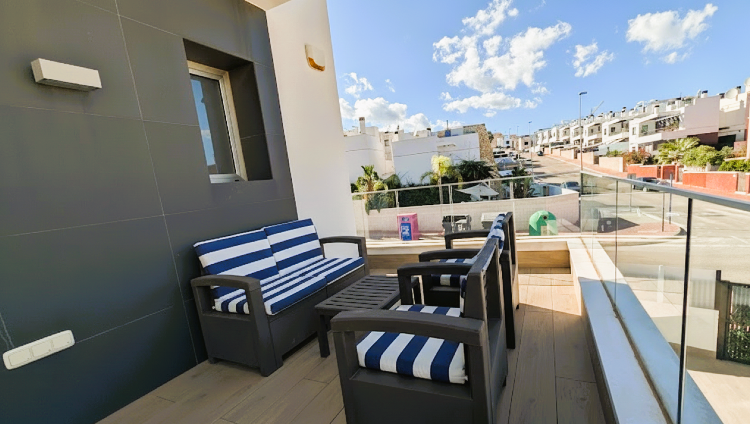 Sold - Sold! 3 Bedroom 4 Bathroom Villa in Villamartin - Pau 26, Villamartin, Alicante, Spain - Alicante