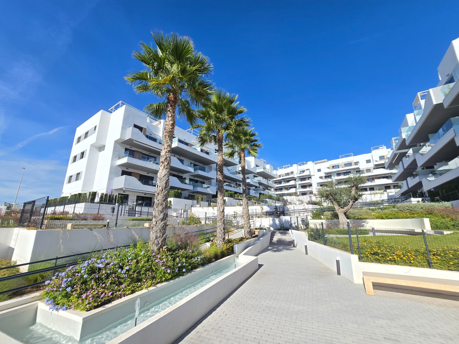 For sale - 2 Bedroom 2 Bathroom Apartment in Orihuela Costa - Costa Blanca  - Alicante