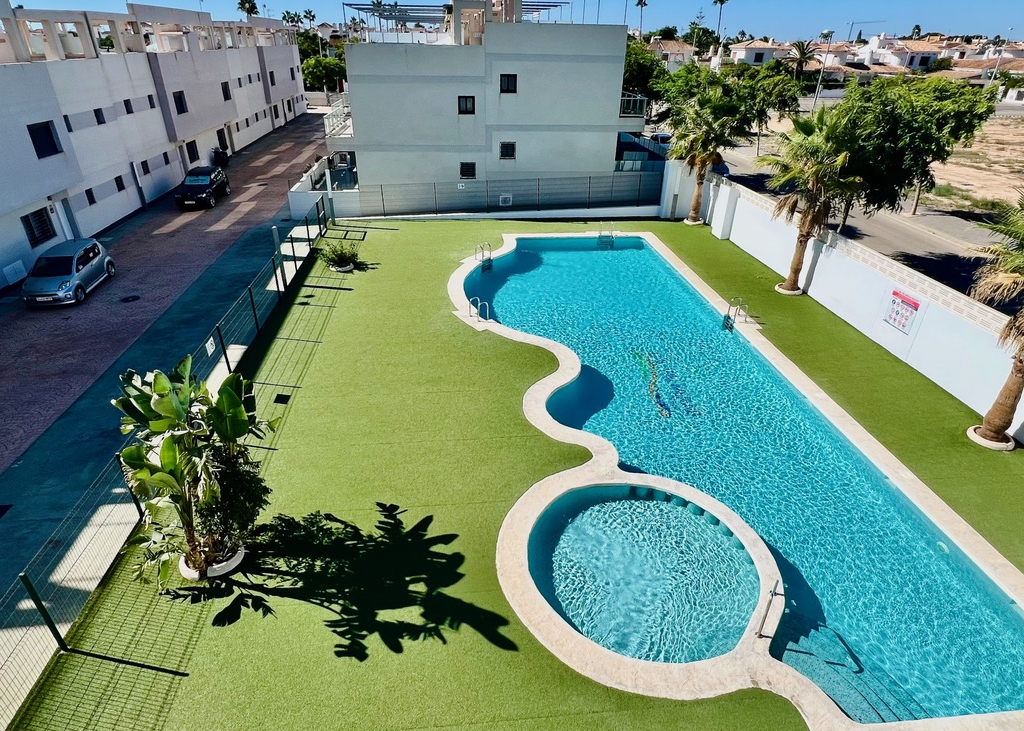 2 Bedroom 2 Bathroom Penthouse Penthouse in Mil Palmeras