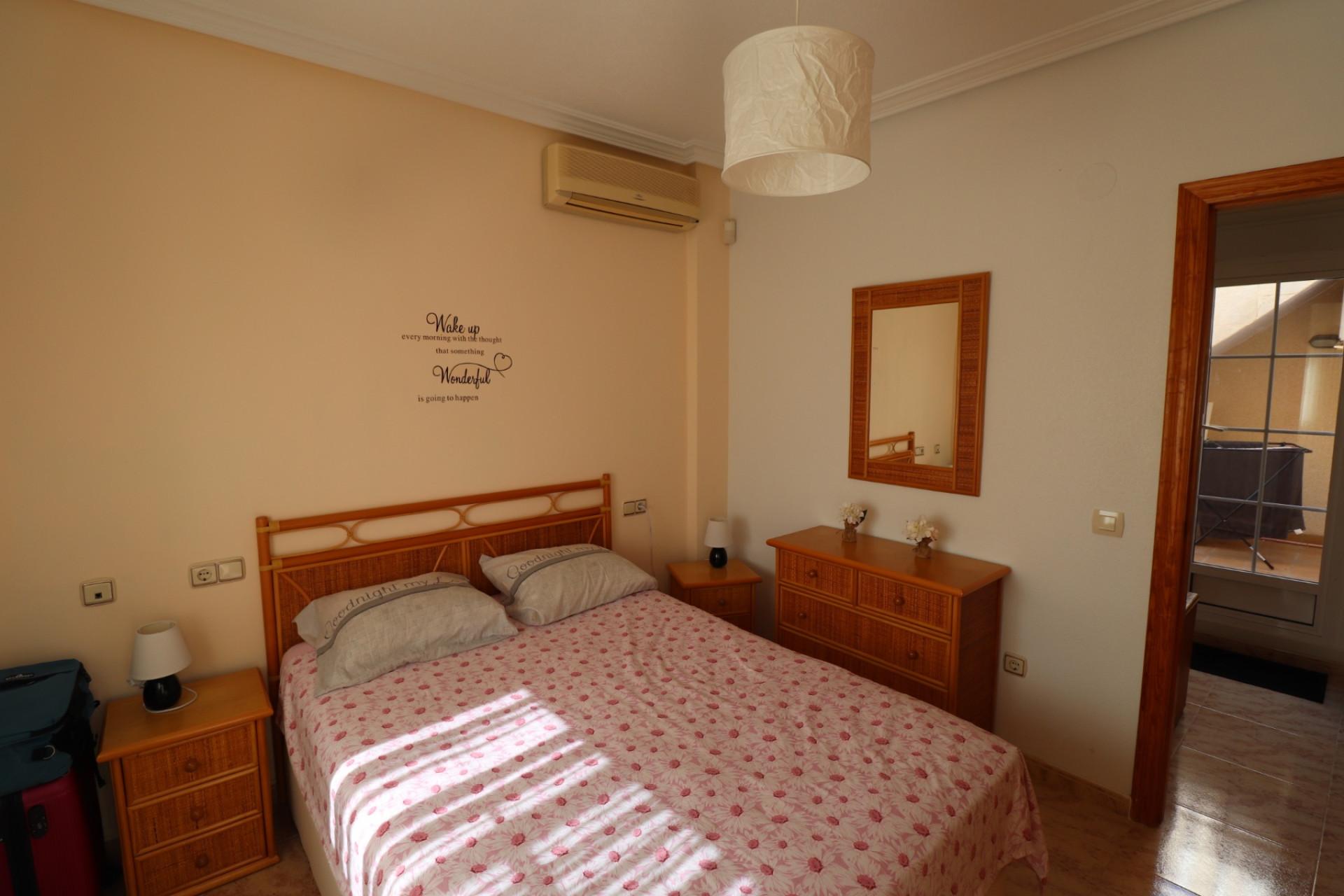 For sale - 3 Bedroom 2 Bathroom Villa in Villamartin - Costa Blanca  - Alicante