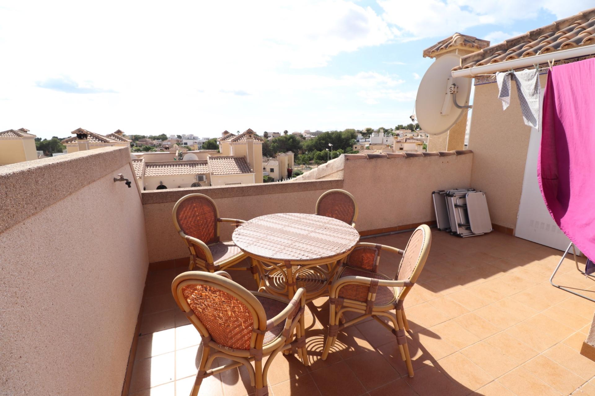 For sale - 3 Bedroom 2 Bathroom Villa in Villamartin - Costa Blanca  - Alicante