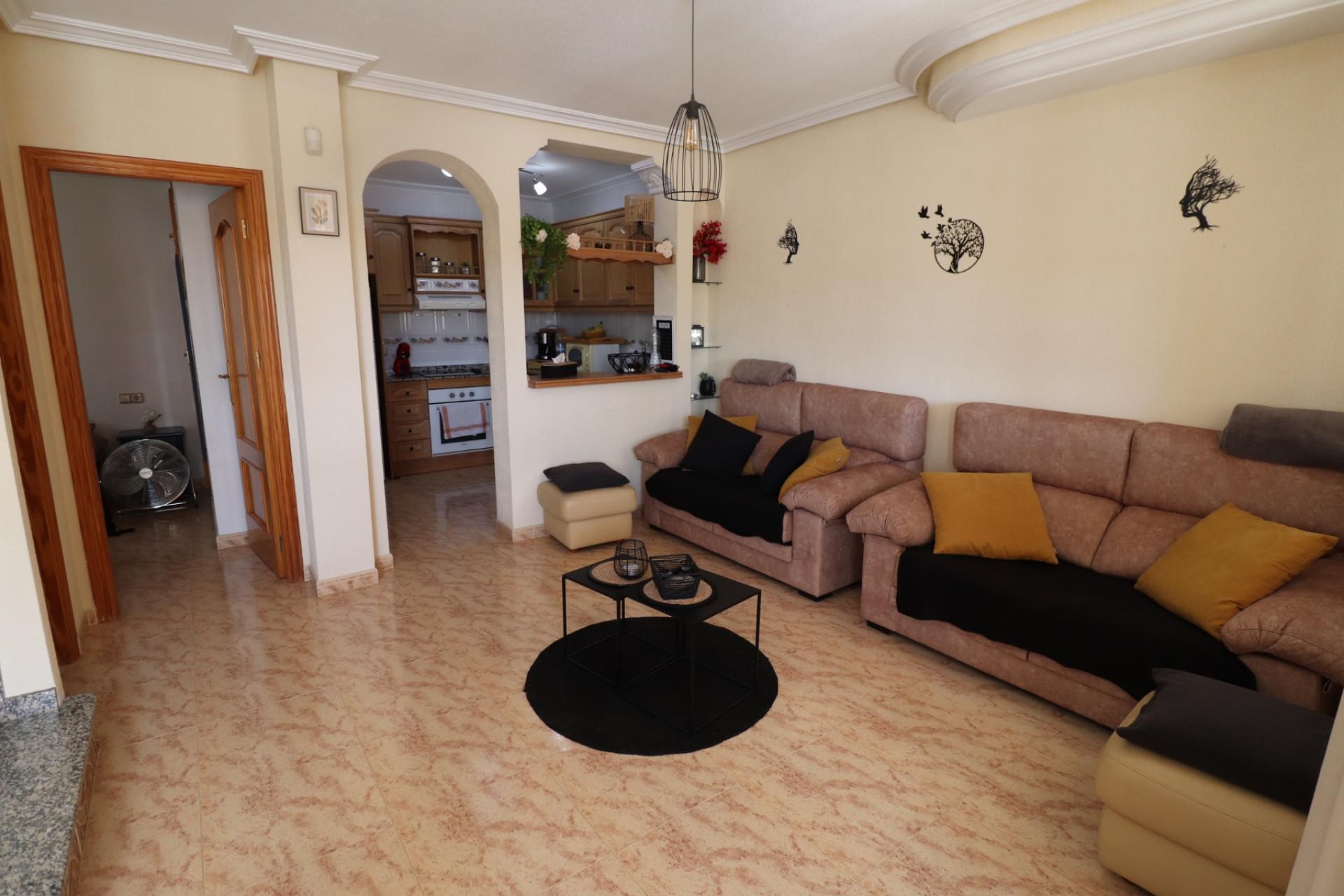 For sale - 3 Bedroom 2 Bathroom Villa in Villamartin - Costa Blanca  - Alicante