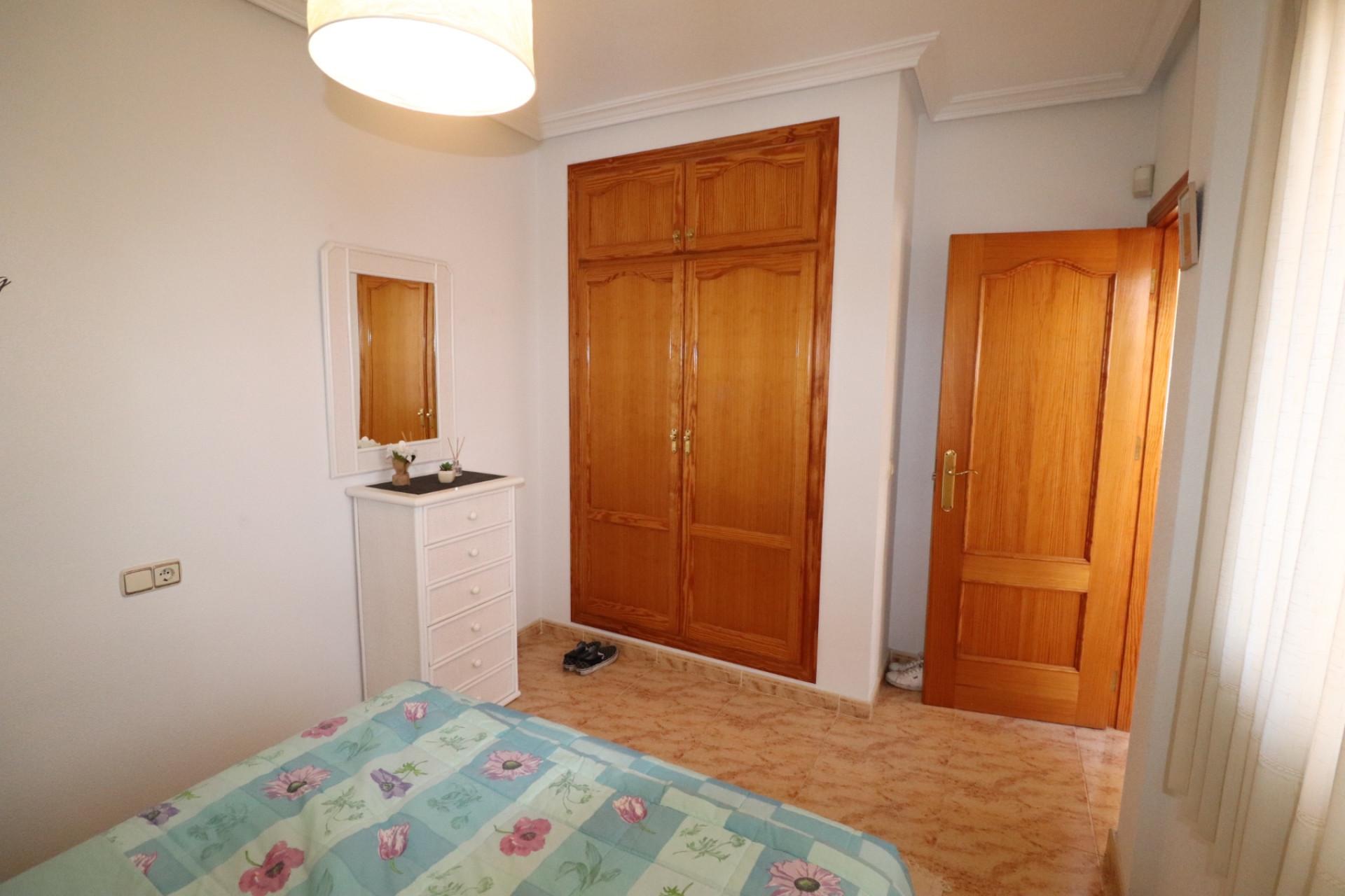 For sale - 3 Bedroom 2 Bathroom Villa in Villamartin - Costa Blanca  - Alicante