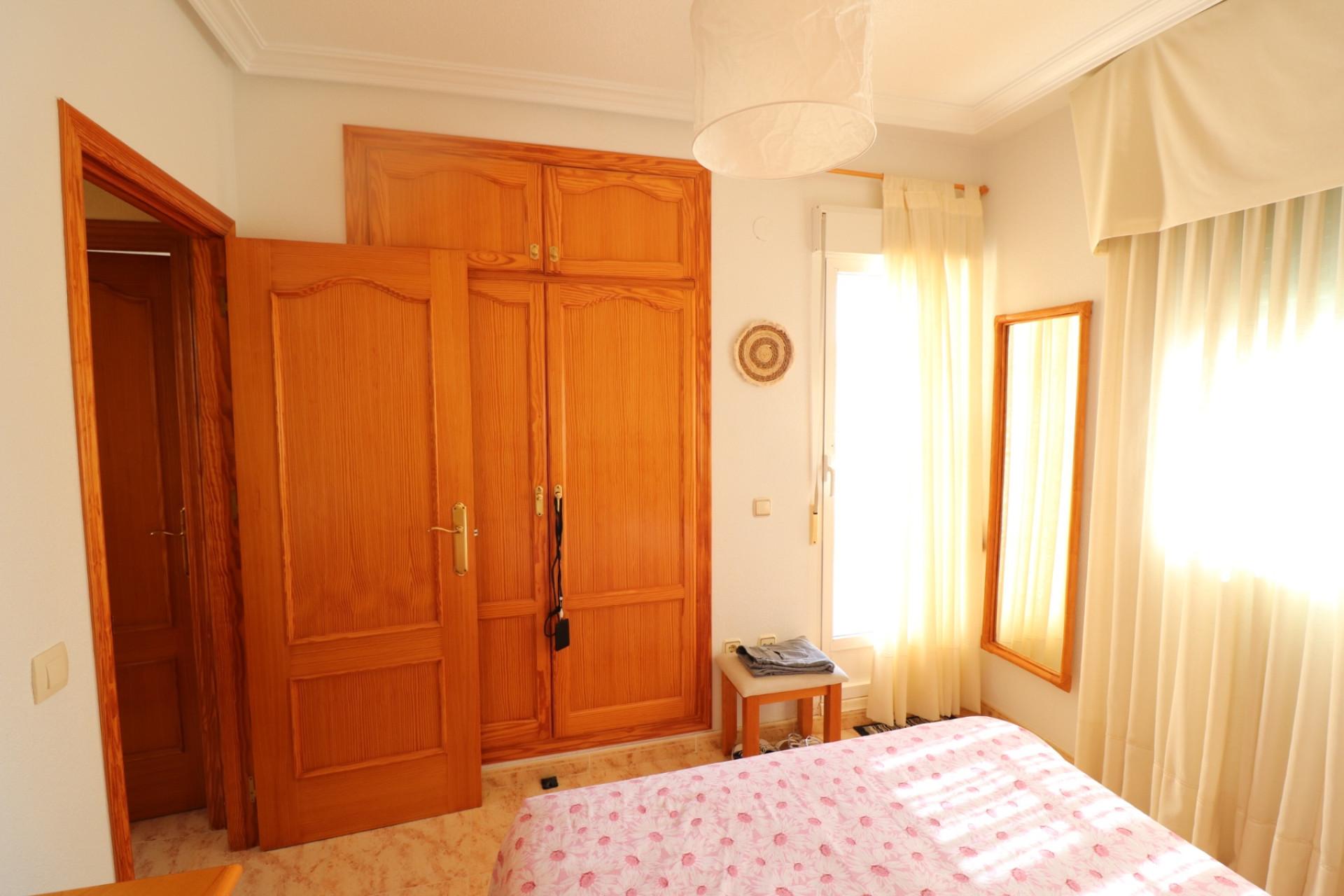 For sale - 3 Bedroom 2 Bathroom Villa in Villamartin - Costa Blanca  - Alicante