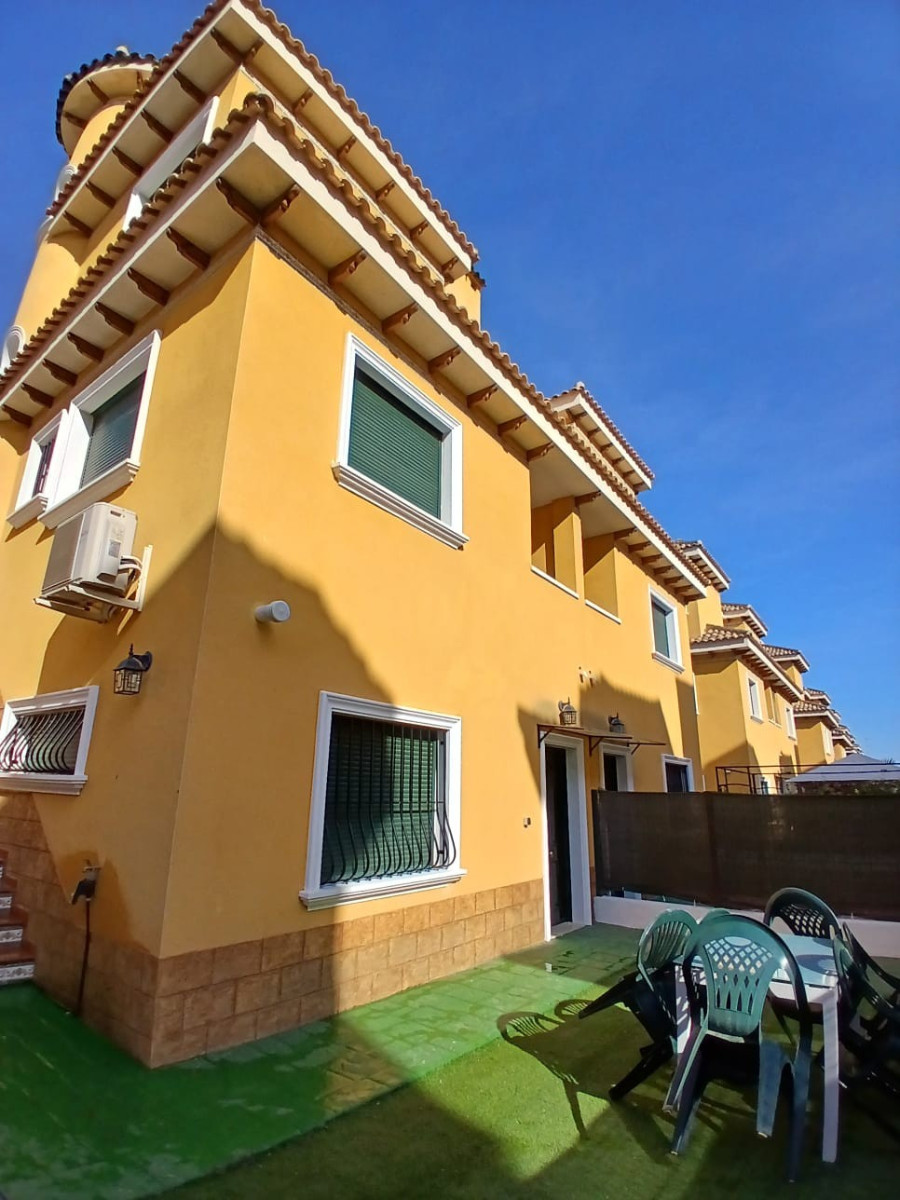 For sale - 3 Bedroom 2 Bathroom Semi Detached in Ciudad Quesada - Costa Blanca  - Alicante