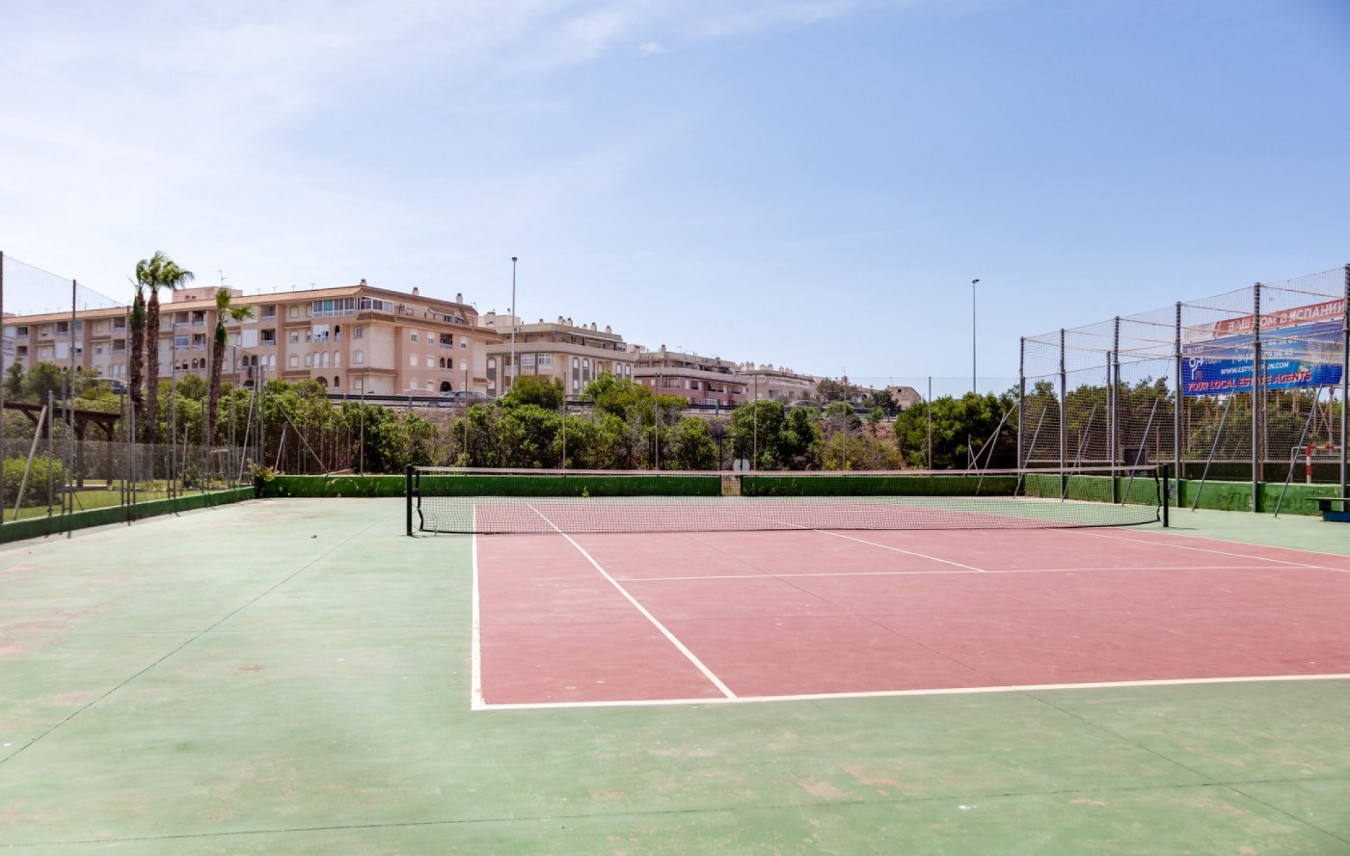 For sale - 3 Bedroom 1 Bathroom Bungalow in Torrevieja -  Urb. Parque de las Naciones - Alicante