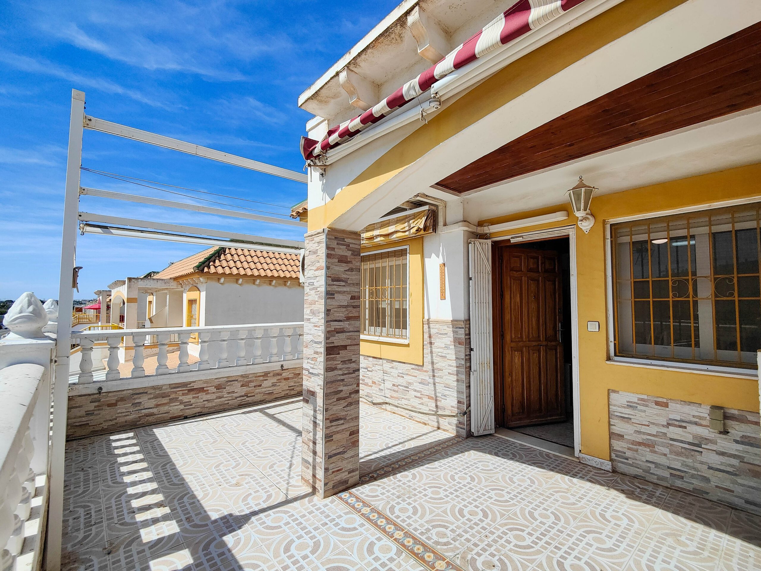 For sale - 3 Bedroom 1 Bathroom Bungalow in Torrevieja -  Urb. Parque de las Naciones - Alicante
