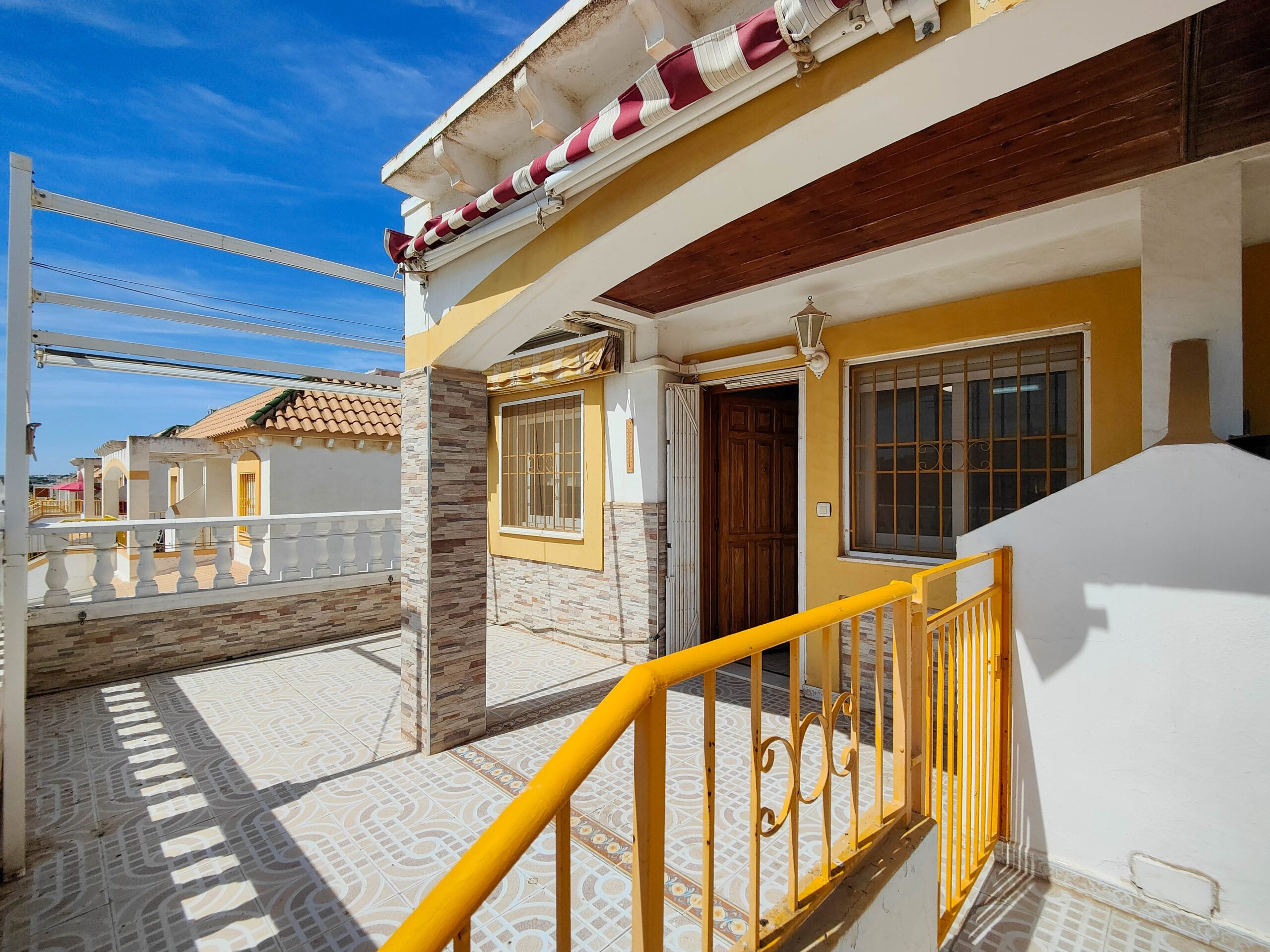 For sale - 3 Bedroom 1 Bathroom Bungalow in Torrevieja -  Urb. Parque de las Naciones - Alicante