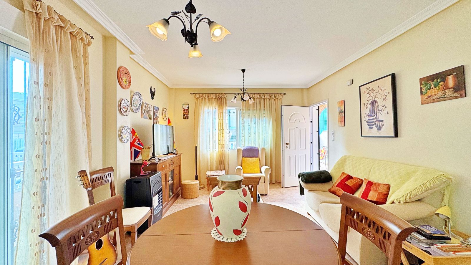 For sale - 3 Bedroom 2 Bathroom Townhouse in VILLAMARTIN - Villamartin  - Alicante