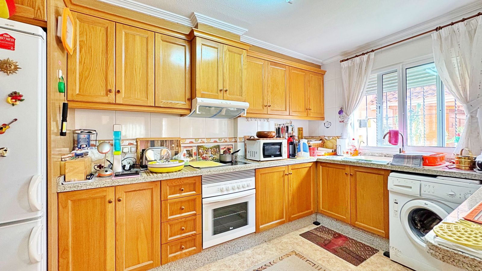 For sale - 3 Bedroom 2 Bathroom Townhouse in VILLAMARTIN - Villamartin  - Alicante