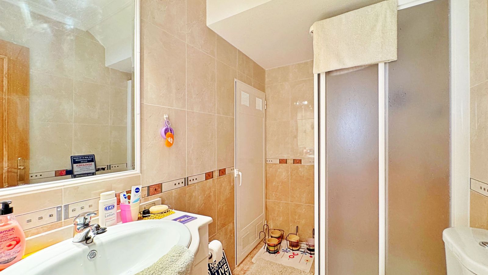 For sale - 3 Bedroom 2 Bathroom Townhouse in VILLAMARTIN - Villamartin  - Alicante