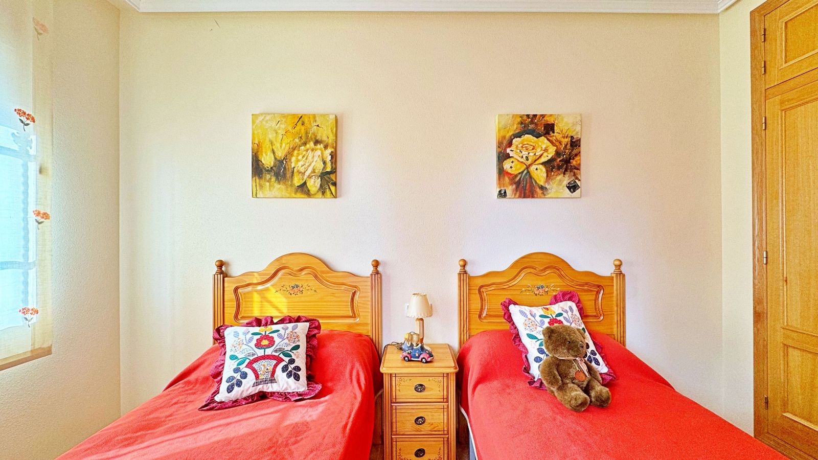 For sale - 3 Bedroom 2 Bathroom Townhouse in VILLAMARTIN - Villamartin  - Alicante