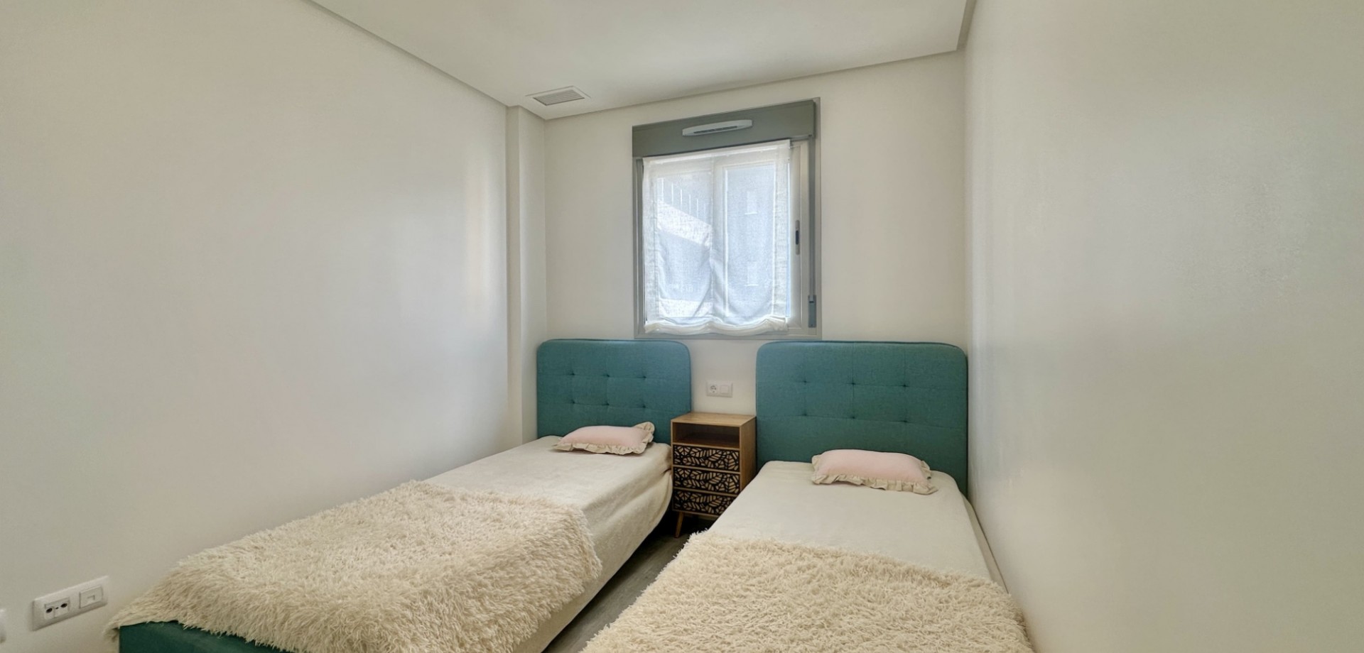 For sale - 3 Bedroom 2 Bathroom Apartment in Villamartin - Villamartín  - Alicante