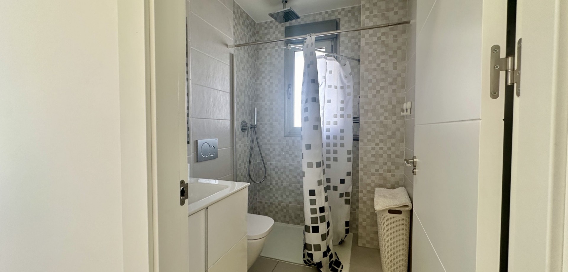 For sale - 3 Bedroom 2 Bathroom Apartment in Villamartin - Villamartín  - Alicante
