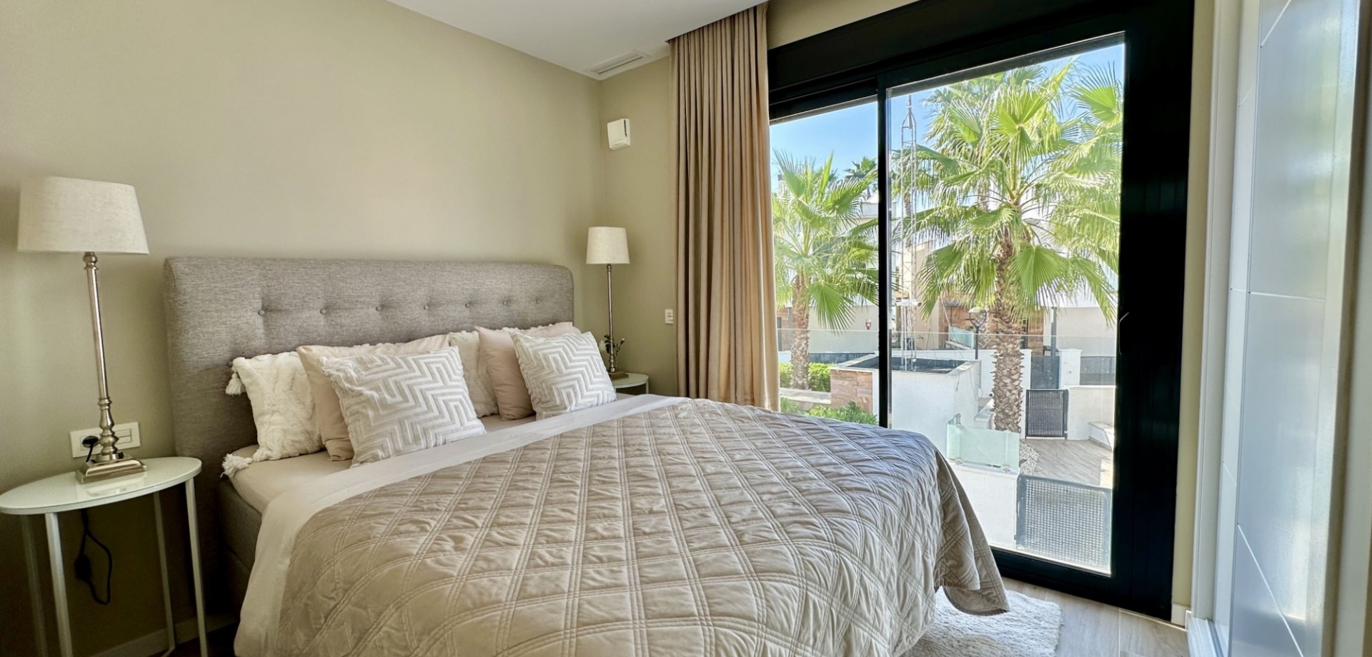 For sale - 3 Bedroom 3 Bathroom Detached Villa in Lomas de Cabo Roig  - Lomas de Cabo Roig  - Alicante