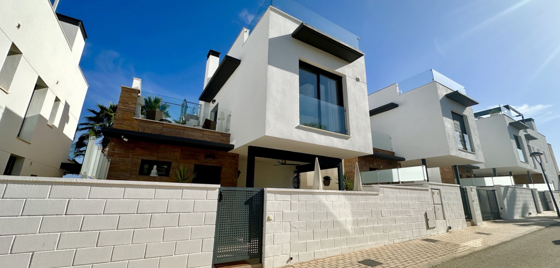 For sale - 3 Bedroom 3 Bathroom Detached Villa in Lomas de Cabo Roig  - Lomas de Cabo Roig  - Alicante