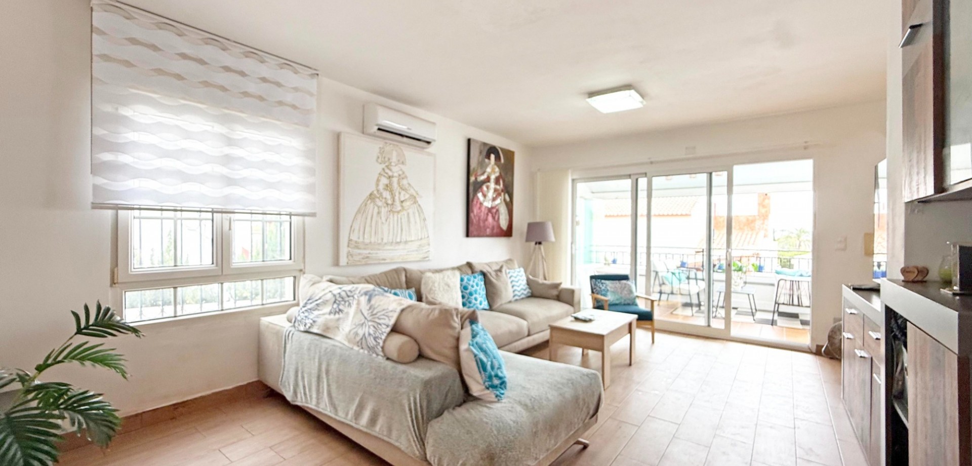 For sale - 2 Bedroom 3 Bathroom Detached Villa in Villamartin - Villamartín  - Alicante