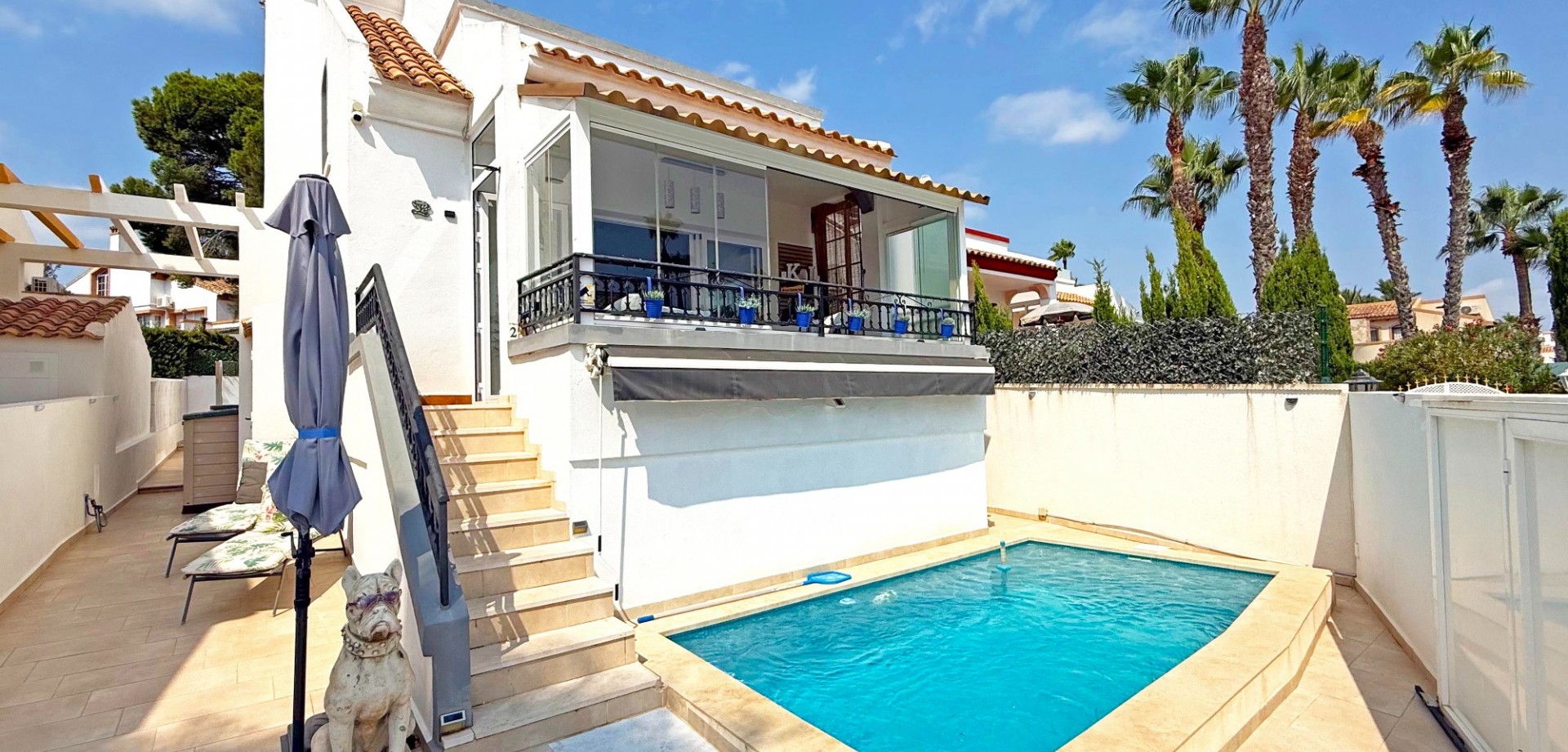 For sale - 2 Bedroom 3 Bathroom Detached Villa in Villamartin - Villamartín  - Alicante