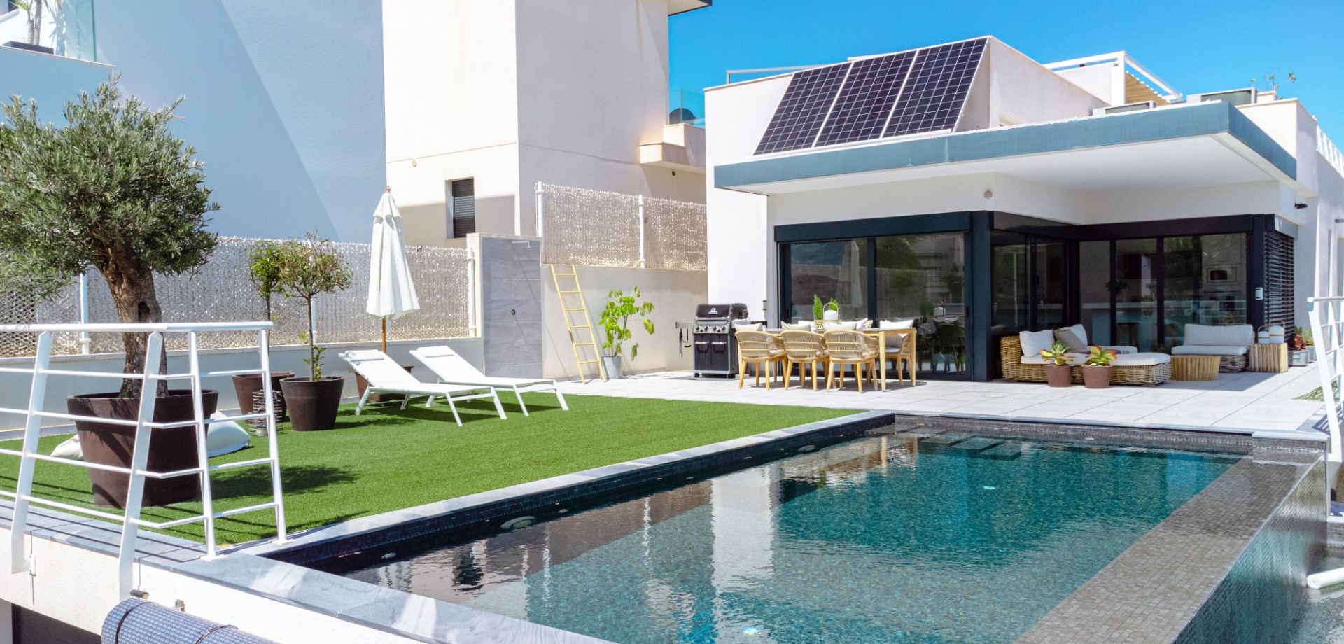 For sale - 5 Bedroom 4 Bathroom Detached Villa in San Miguel de Salinas - San Miguel de Salinas  - Costa Blanca (Alicante)