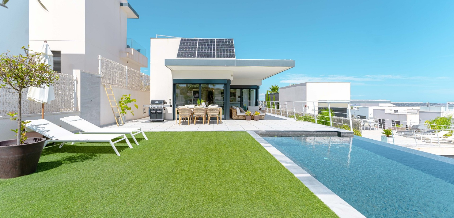 For sale - 5 Bedroom 4 Bathroom Detached Villa in San Miguel de Salinas - San Miguel de Salinas  - Costa Blanca (Alicante)