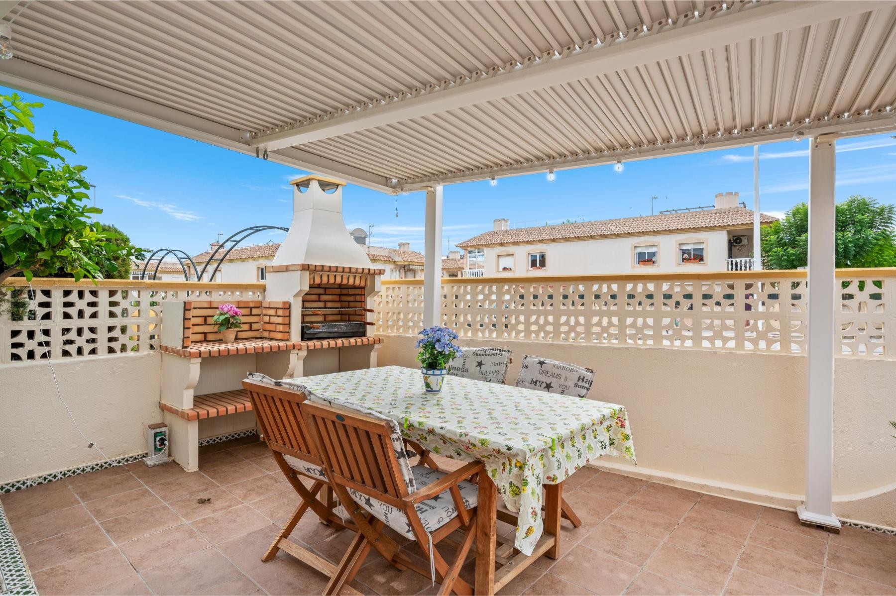 For sale - 3 Bedroom 2 Bathroom Townhouse in Orihuela Costa - La Zenia  - Alicante