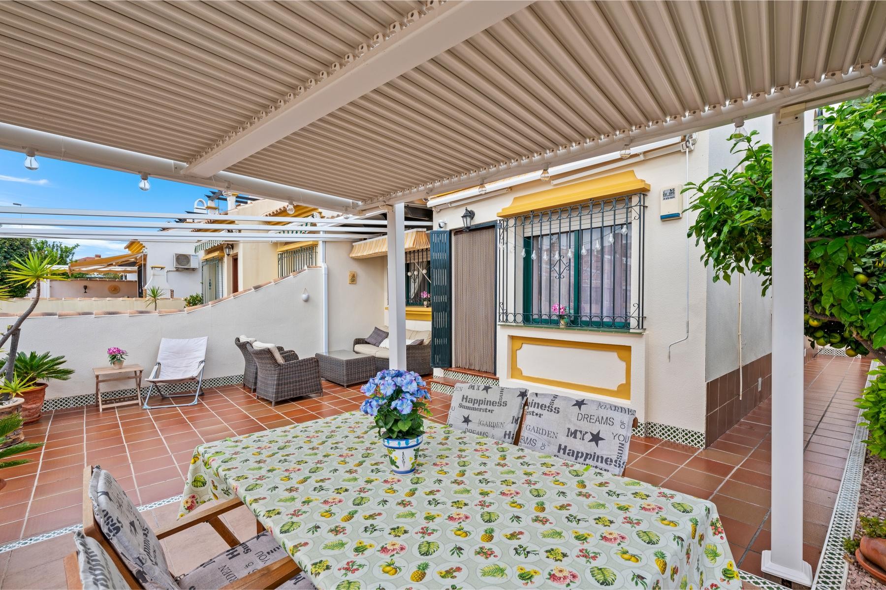 For sale - 3 Bedroom 2 Bathroom Townhouse in Orihuela Costa - La Zenia  - Alicante