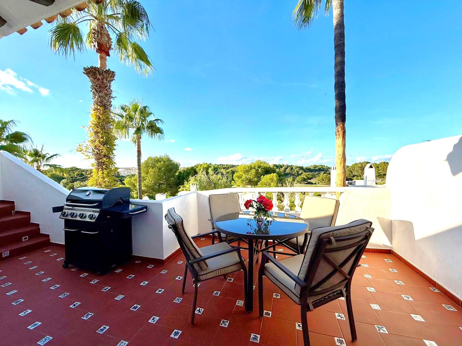 For sale - 3 Bedroom 3 Bathroom Villa in Villamartín - Villamartin  - Alicante