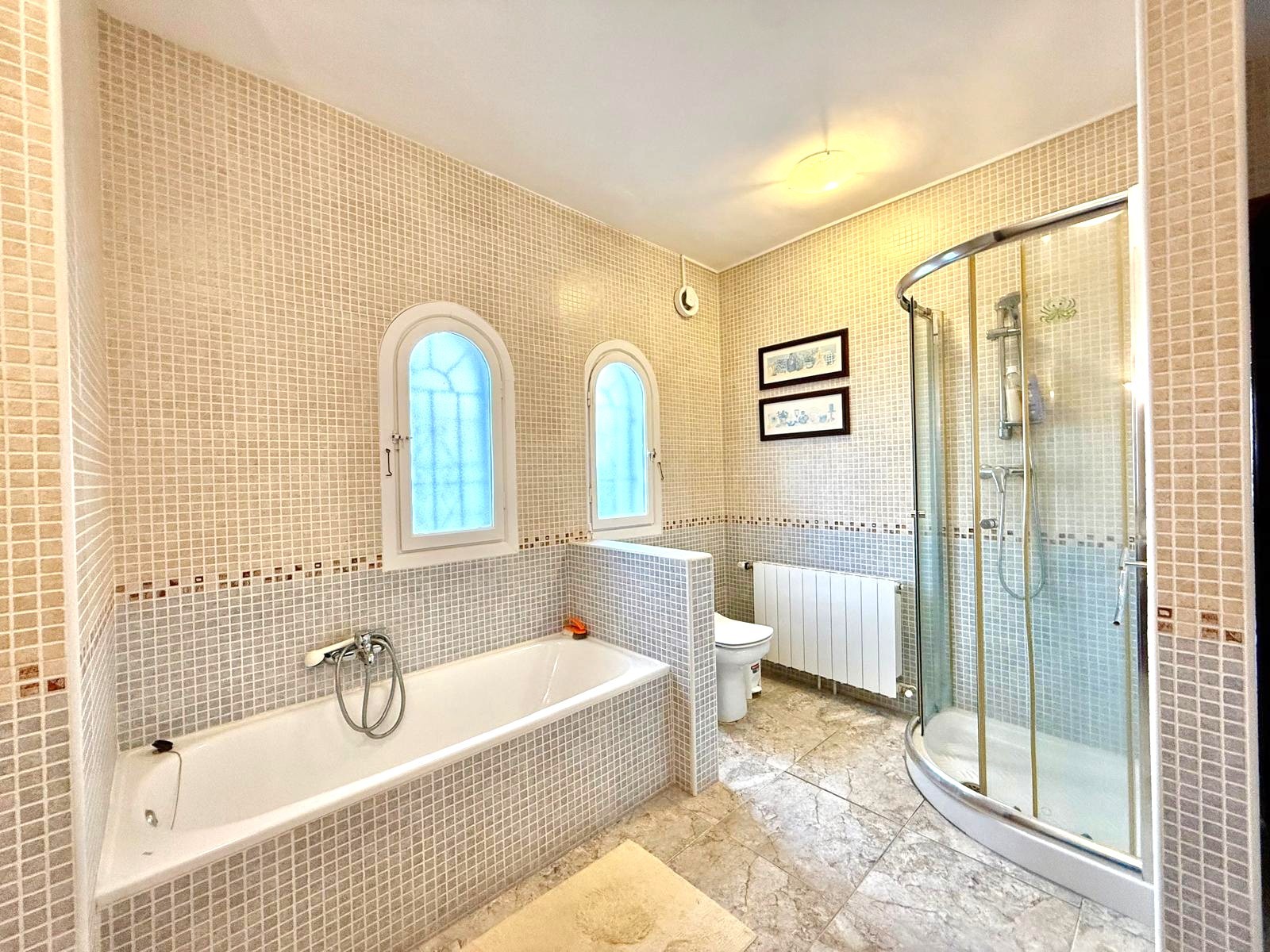 For sale - 3 Bedroom 3 Bathroom Villa in Villamartín - Villamartin  - Alicante