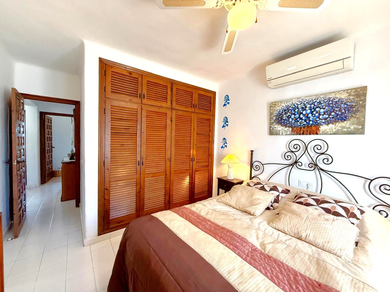 For sale - 3 Bedroom 3 Bathroom Villa in Villamartín - Villamartin  - Alicante