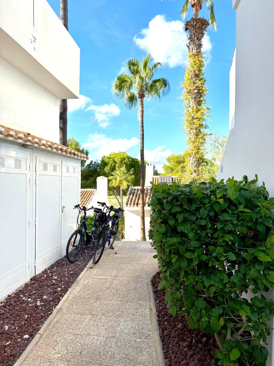 For sale - 3 Bedroom 3 Bathroom Villa in Villamartín - Villamartin  - Alicante