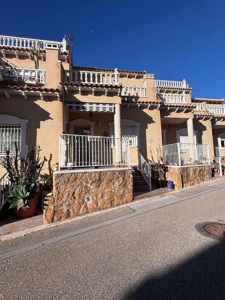 Sold - 2 Bedroom 2 Bathroom House - Townhouse in Orihuela - Orihuela Costa  - Alicante