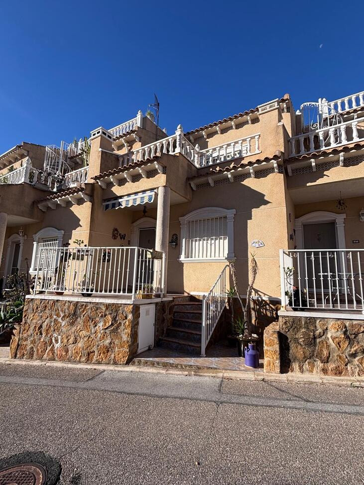 Sold - 2 Bedroom 2 Bathroom House - Townhouse in Orihuela - Orihuela Costa  - Alicante
