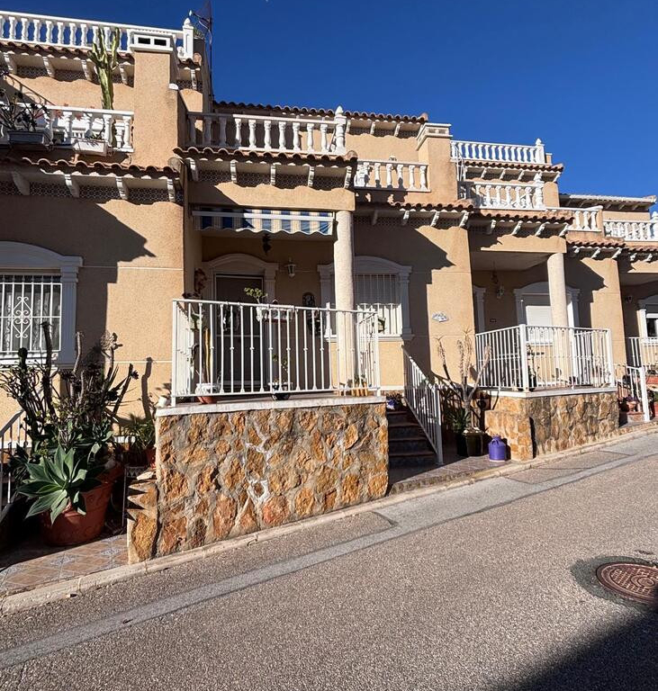 2 Bedroom 2 Bathroom House - Townhouse in Orihuela