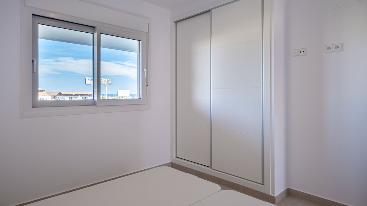 For sale - 2 Bedroom 2 Bathroom Apartment - Middle Floor Apartment in Orihuela - Playa Flamenca  - Alicante