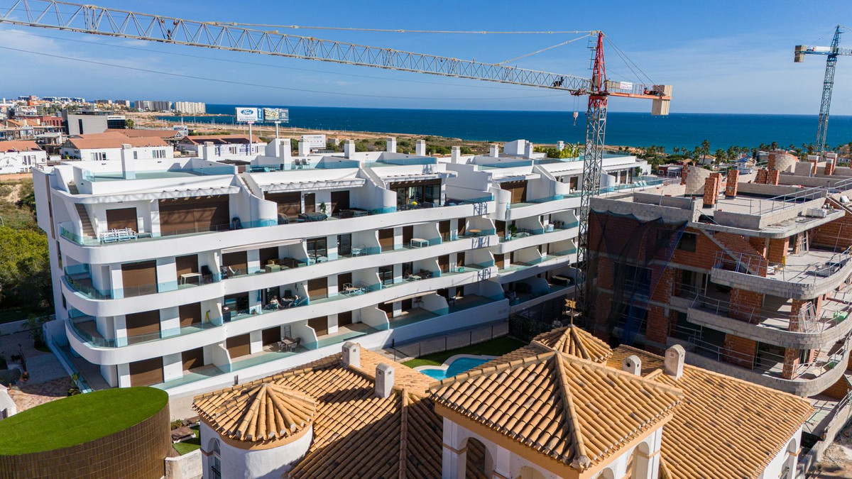 For sale - 2 Bedroom 2 Bathroom Apartment - Middle Floor Apartment in Orihuela - Playa Flamenca  - Alicante