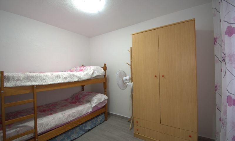 For sale - 3 Bedroom 1 Bathroom Apartment - Middle Floor Apartment in Torrevieja - Torrevieja Centro  - Alicante