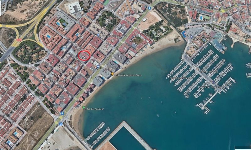 For sale - 3 Bedroom 1 Bathroom Apartment - Middle Floor Apartment in Torrevieja - Torrevieja Centro  - Alicante