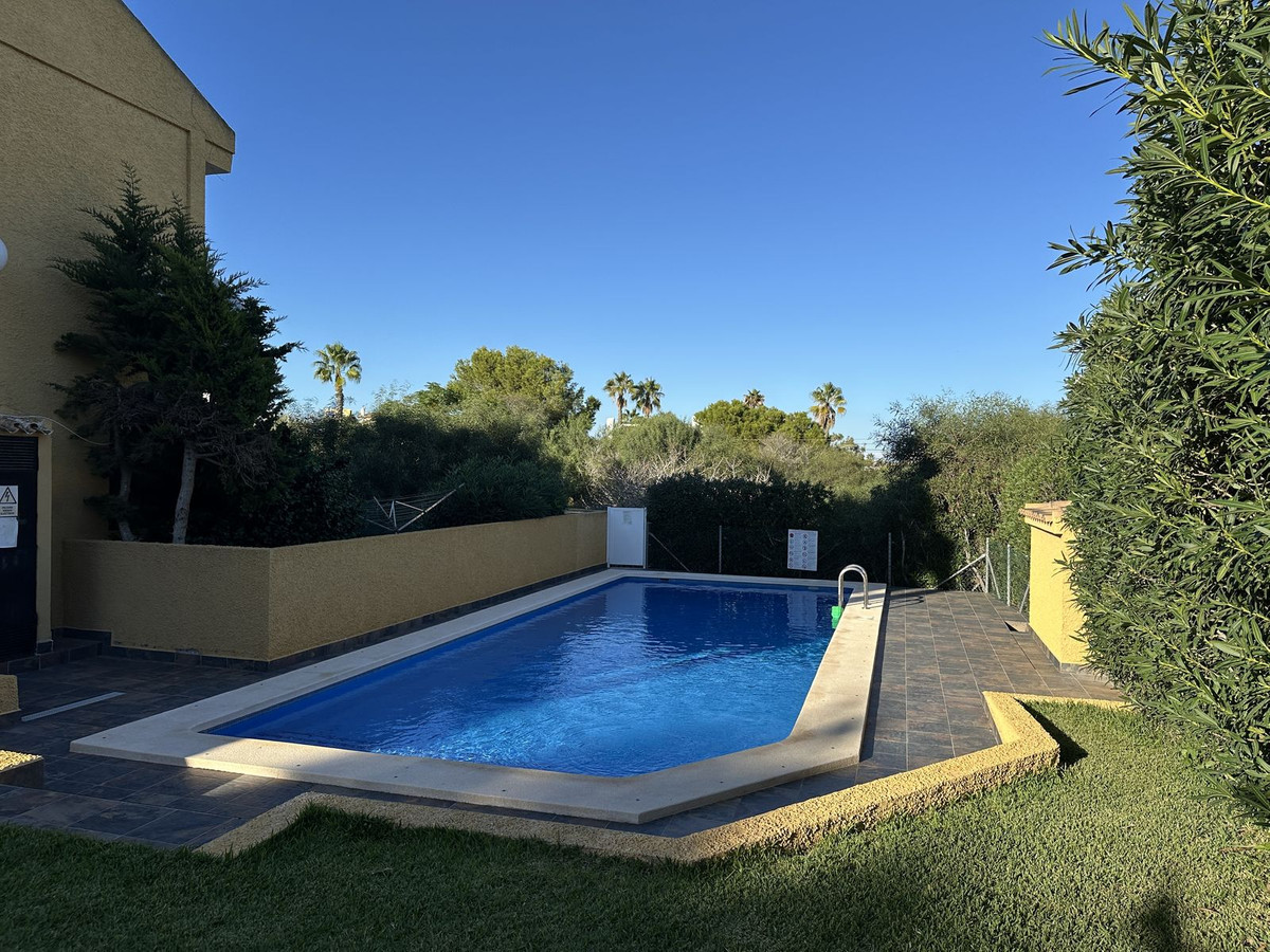 For sale - 4 Bedroom 4 Bathroom House - Townhouse in Orihuela - Orihuela Costa  - Alicante