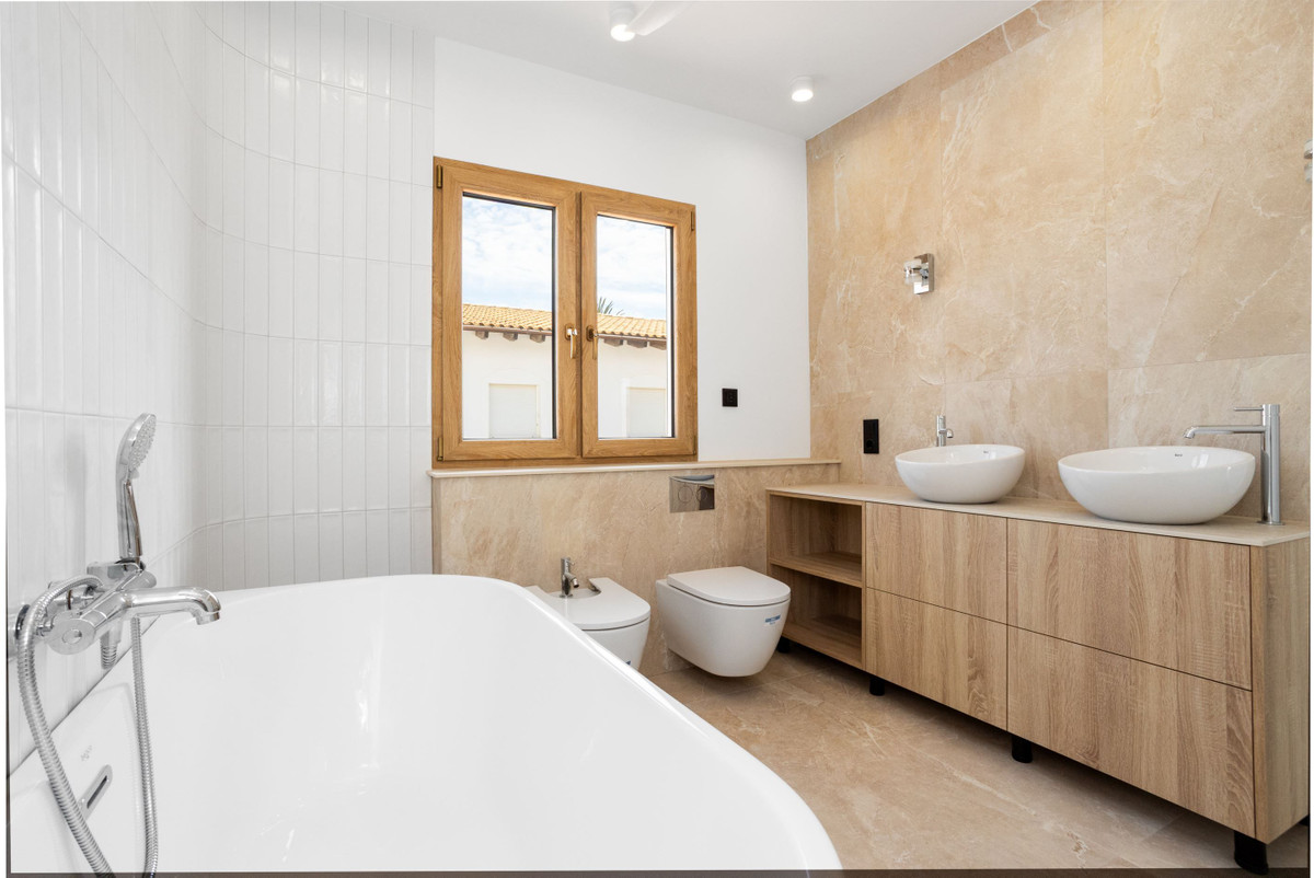 For sale - 3 Bedroom 3 Bathroom House - Detached Villa in Orihuela - Cabo Roig  - Alicante