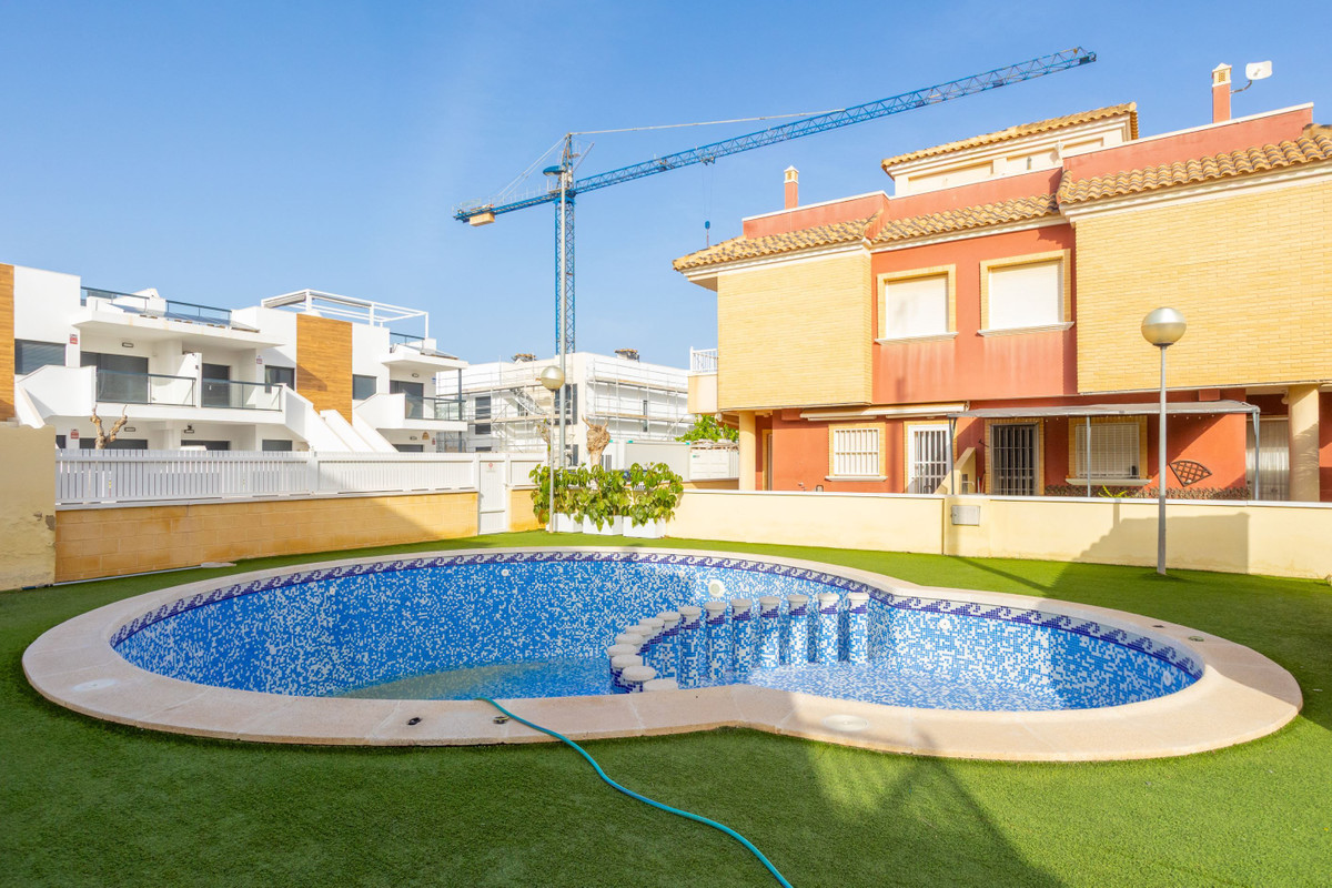 For sale - 2 Bedroom 1 Bathroom Apartment in Torre de la Horadada  - Torre de la Horadada  - Alicante