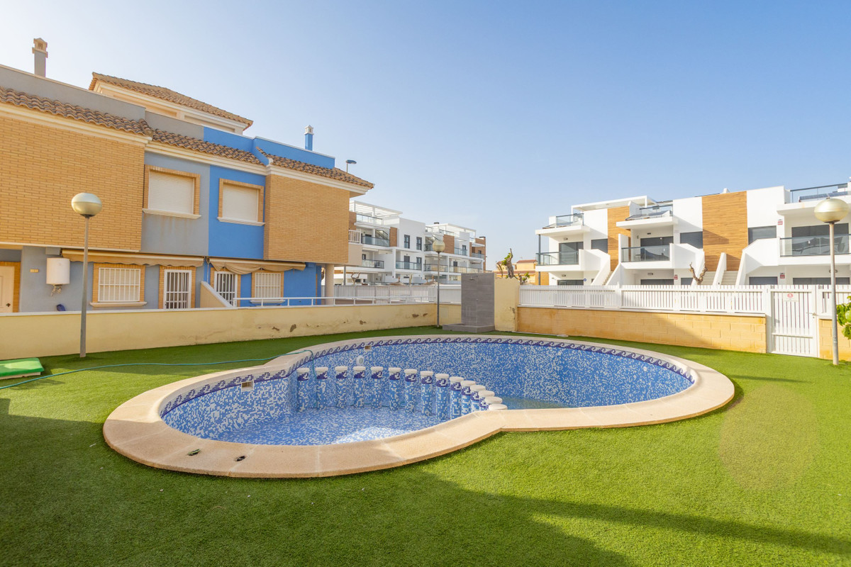 For sale - 2 Bedroom 1 Bathroom Apartment in Torre de la Horadada  - Torre de la Horadada  - Alicante