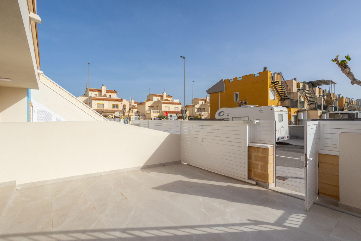 For sale - 2 Bedroom 1 Bathroom Apartment in Torre de la Horadada  - Torre de la Horadada  - Alicante