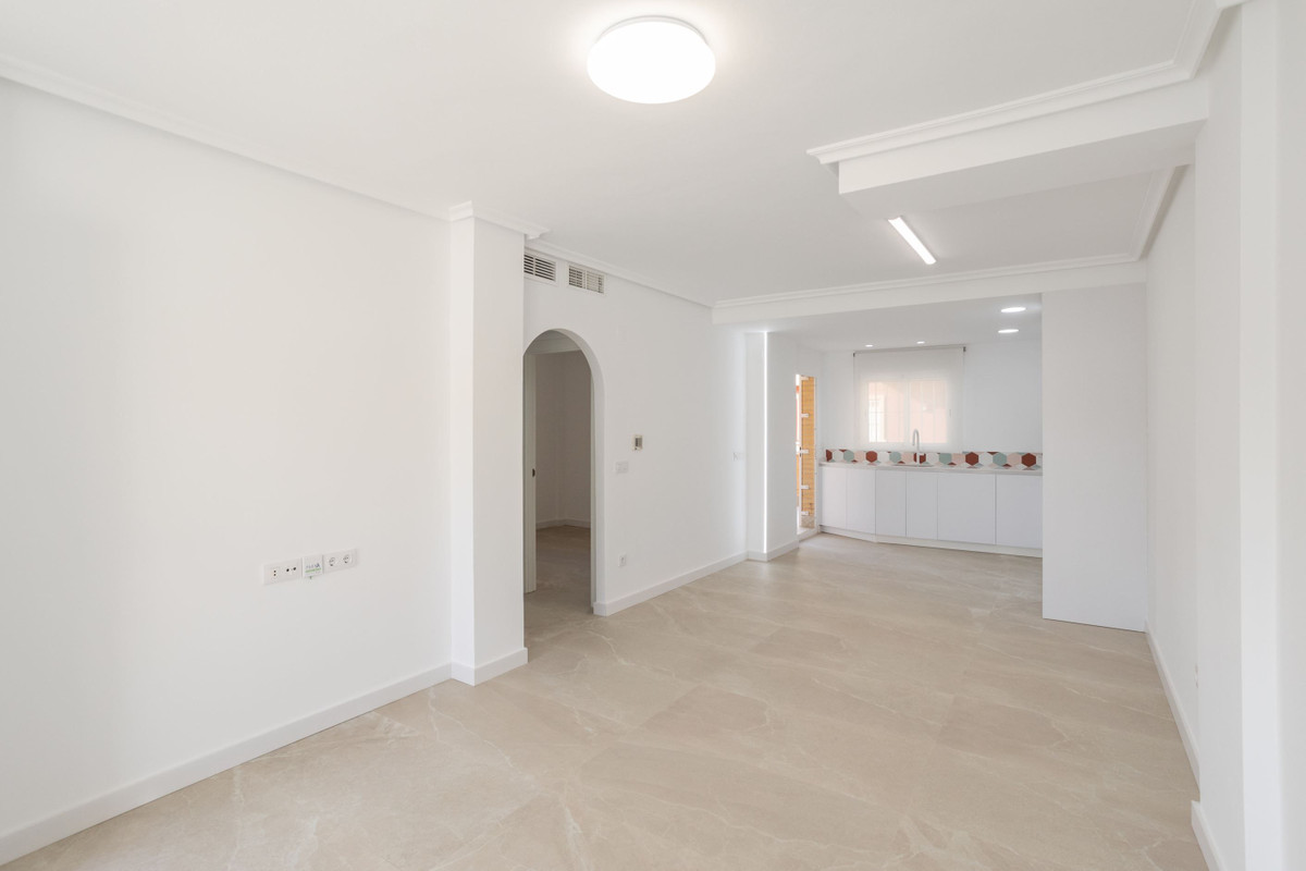 For sale - 2 Bedroom 1 Bathroom Apartment in Torre de la Horadada  - Torre de la Horadada  - Alicante