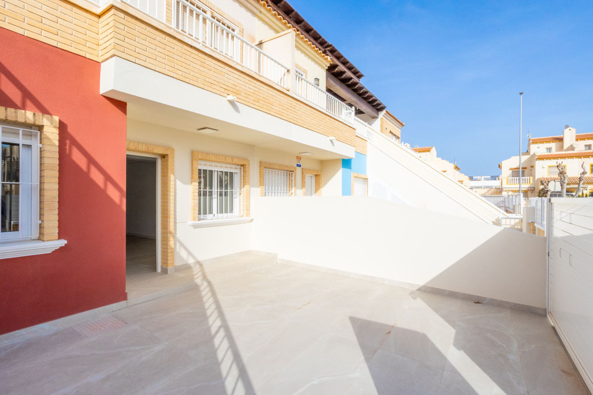 For sale - 2 Bedroom 1 Bathroom Apartment in Torre de la Horadada  - Torre de la Horadada  - Alicante