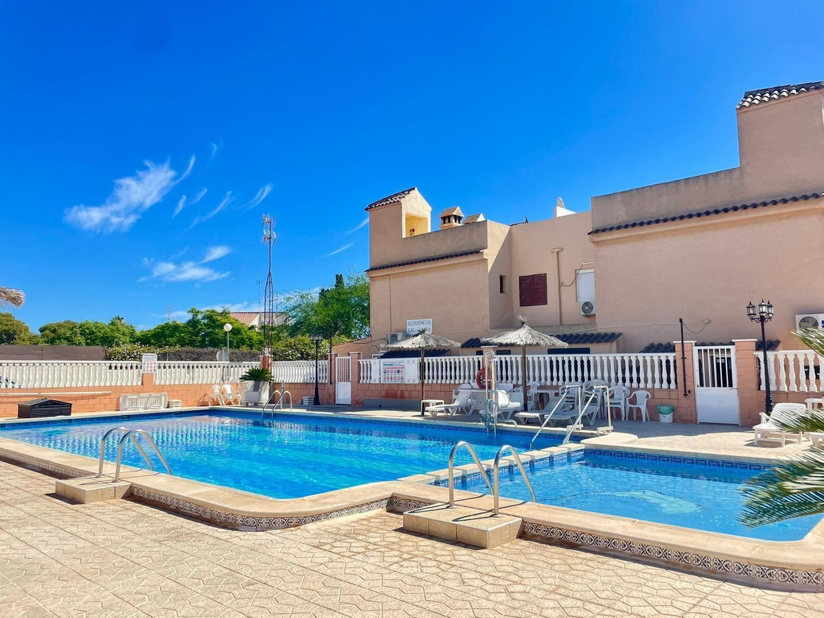 For sale - 2 Bedroom 1 Bathroom Apartment in Punta Prima - Los Altos  - Alicante