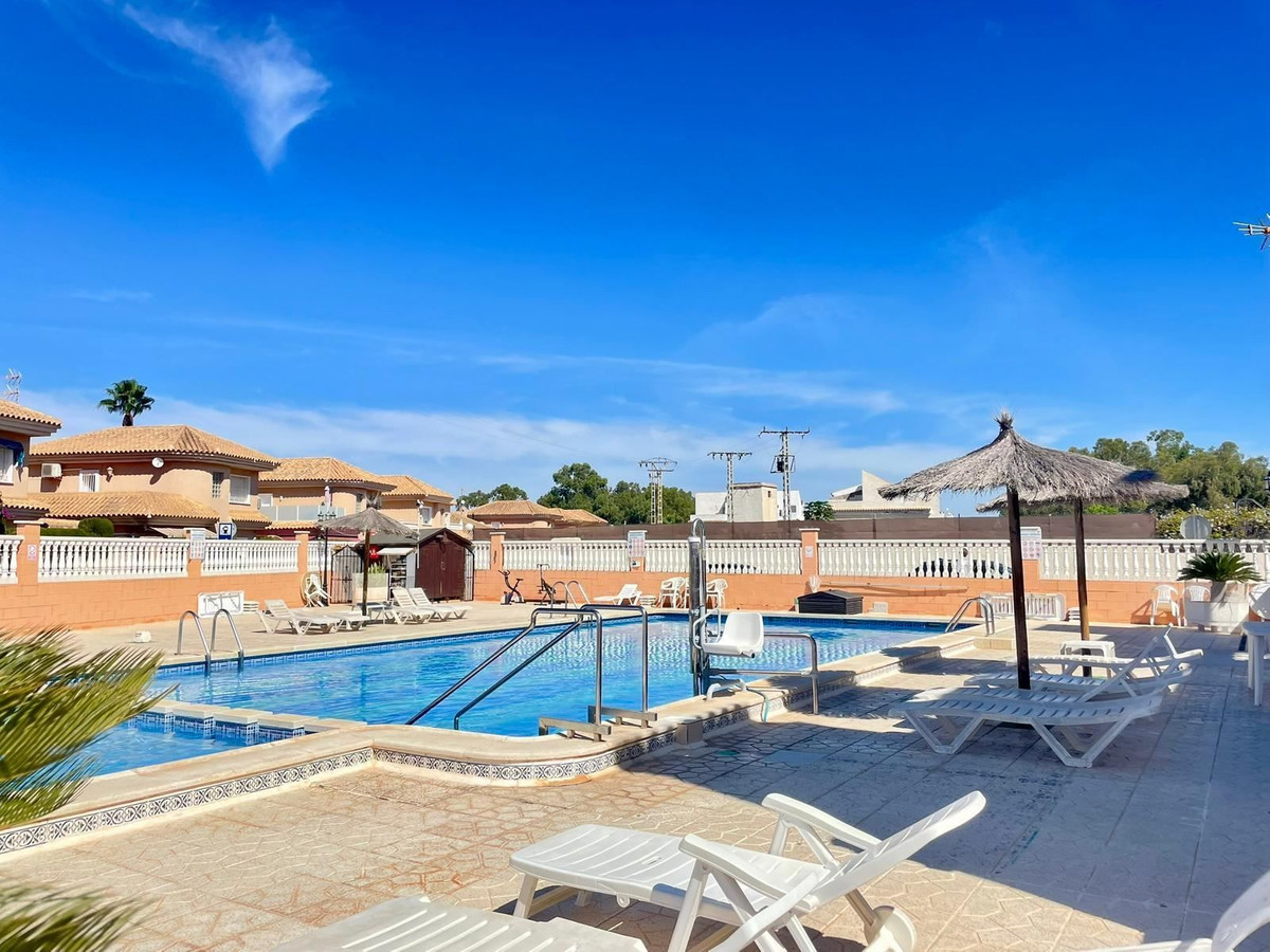 For sale - 2 Bedroom 1 Bathroom Apartment in Punta Prima - Los Altos  - Alicante