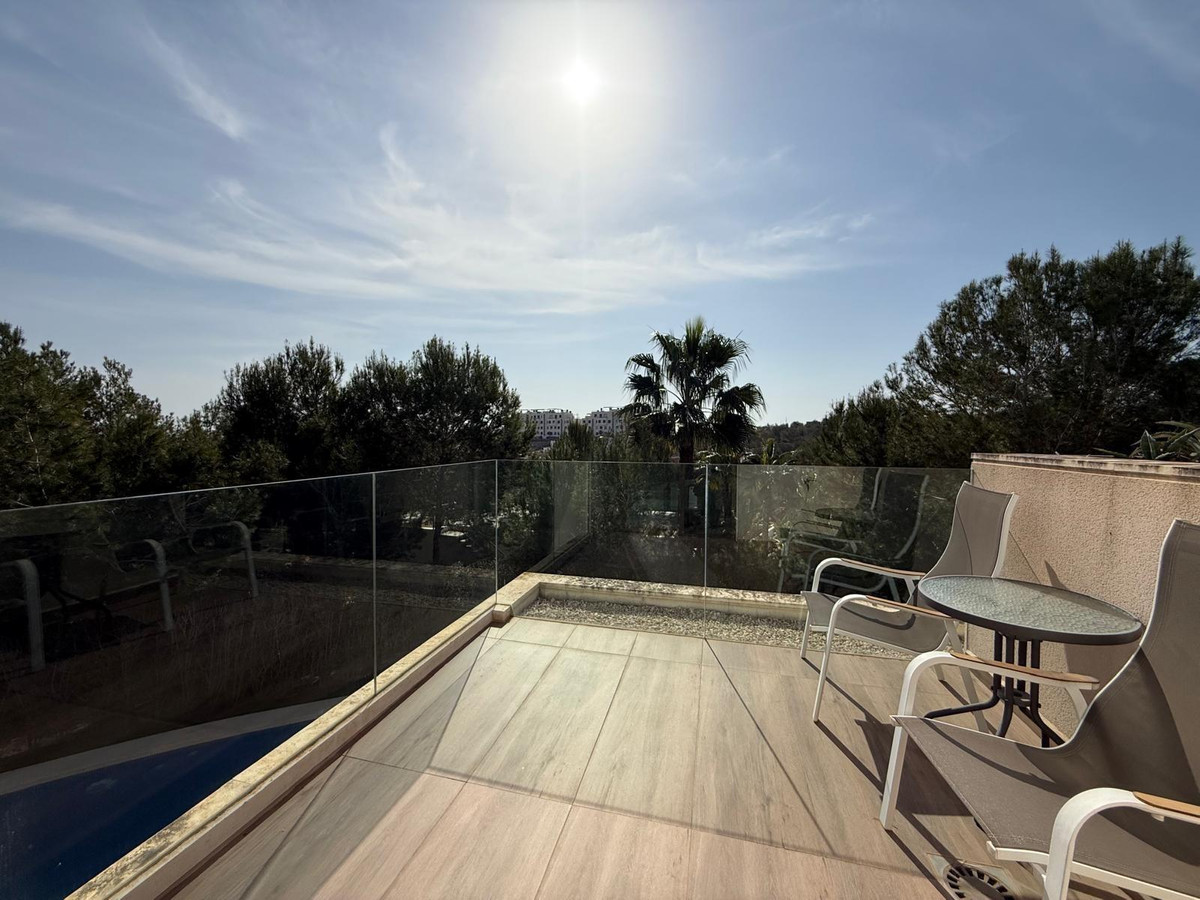 For sale - 3 Bedroom 2 Bathroom House - Detached Villa in Orihuela - Las Colinas Golf  - Alicante