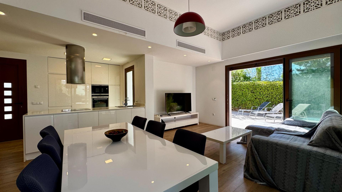 For sale - 3 Bedroom 2 Bathroom House - Detached Villa in Orihuela - Las Colinas Golf  - Alicante