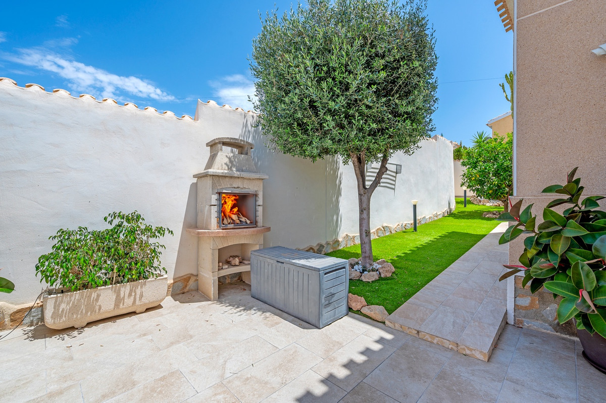 For sale - 3 Bedroom 3 Bathroom Detached Villa in Ciudad Quesada  - Ciudad Quesada  - Alicante